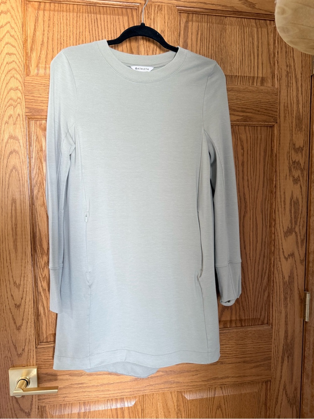 Athleta Light Gray Long Sleeve Tunic Pullover